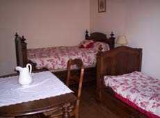 chambre rouge du gite la perigourdine en dordogne